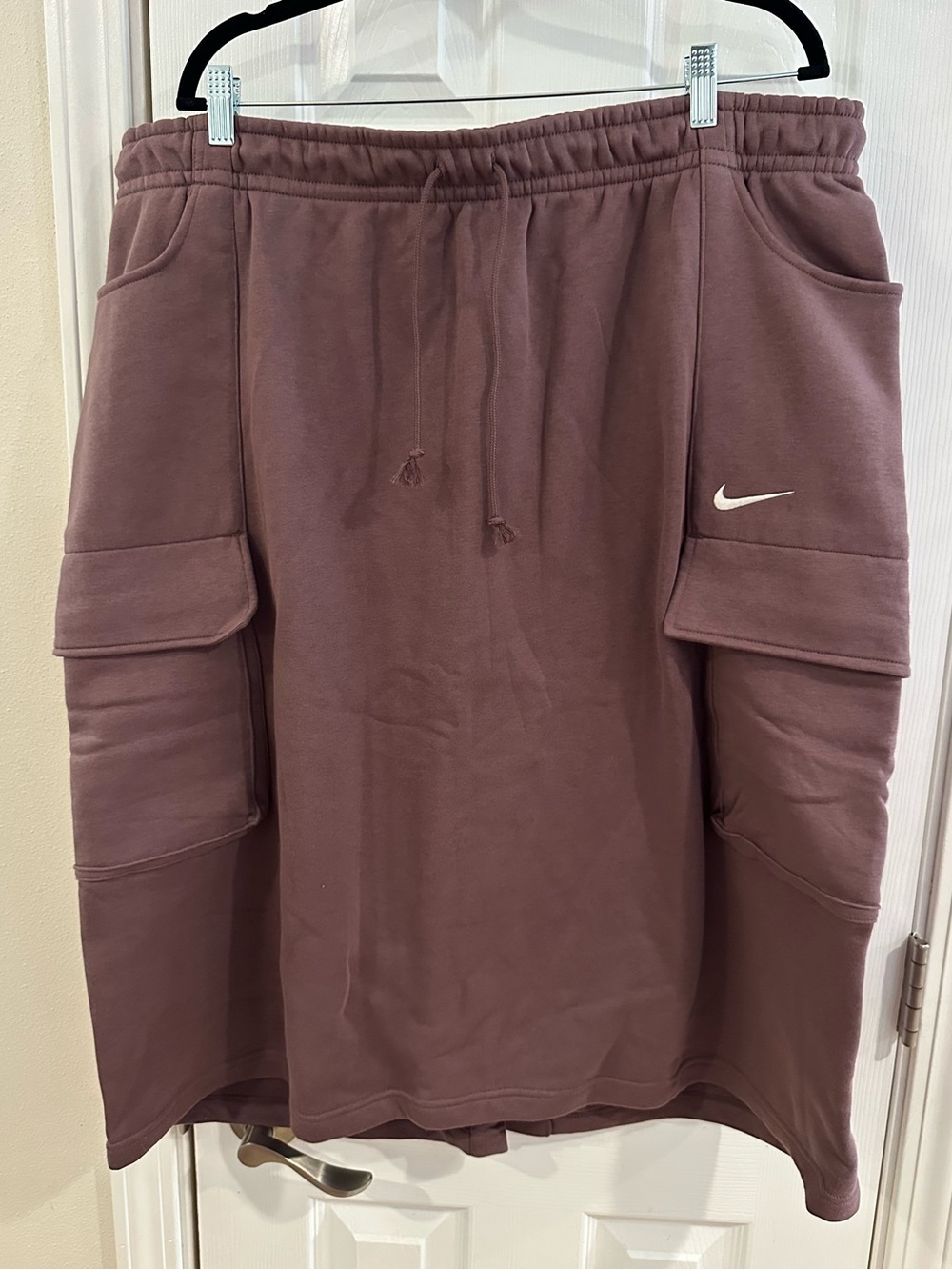 Nike Women’s Sportswear Phoenix Fleece Cargo Midi Skirt XXL